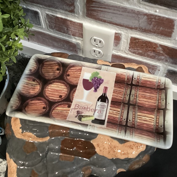 T. Limoges Design In France - Ceramic Crafted Serving Tray - Barbera Wine Cheese - Picture 3 of 9